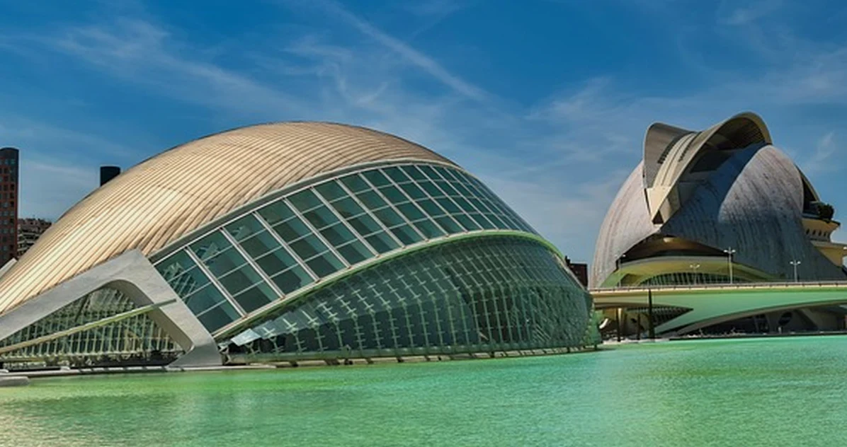 Don't book a Valencia winery before checking transport